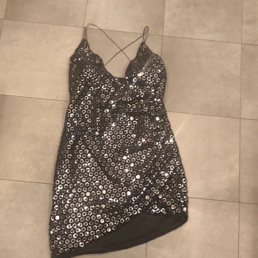 h:ours X Revolve Marvel Dress in Black and Silver - Picture 4 of 13
